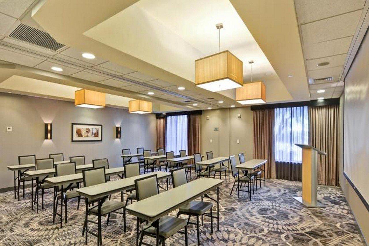 Doubletree By Hilton Baton Rouge Hotel Exterior photo