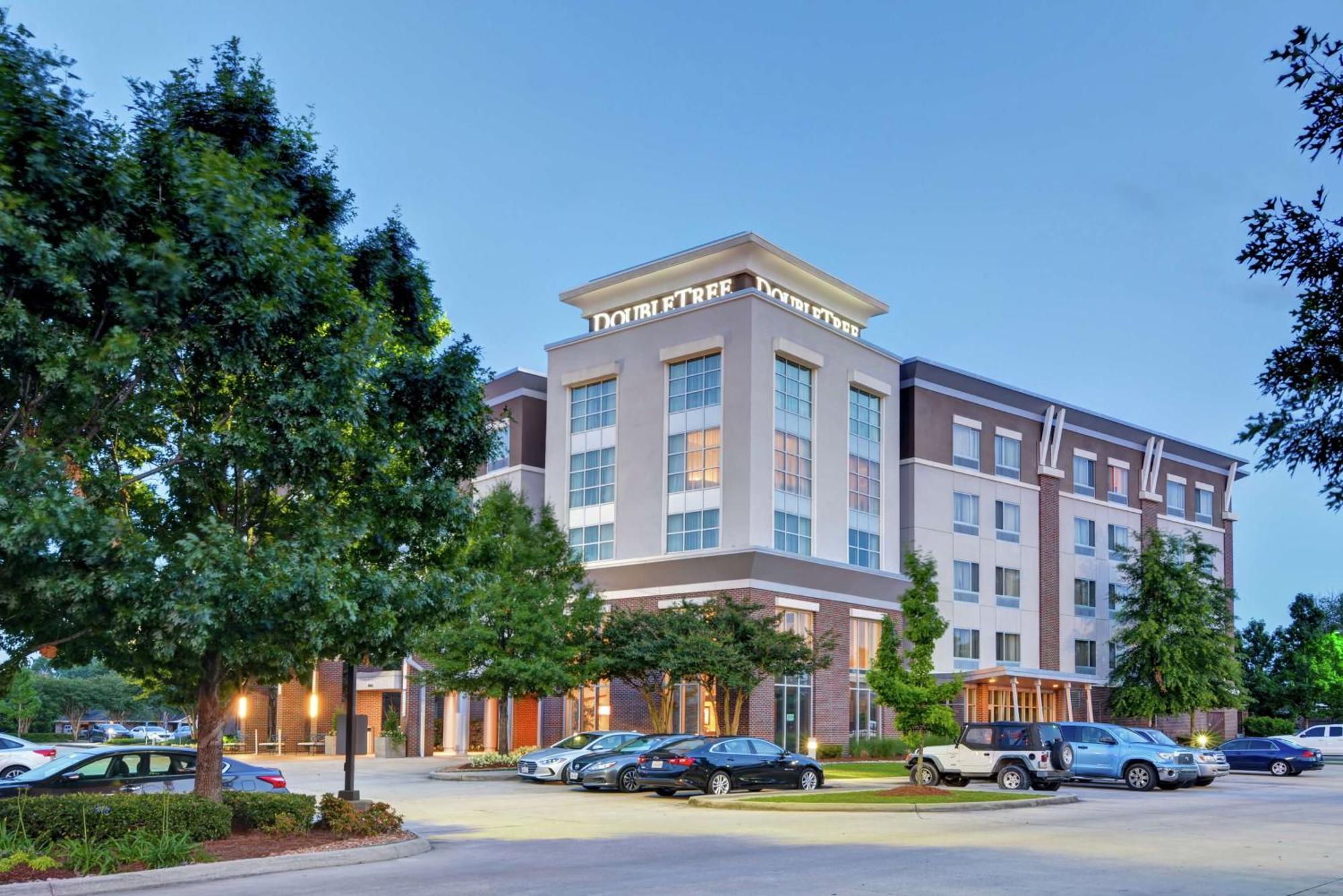 Doubletree By Hilton Baton Rouge Hotel Exterior photo